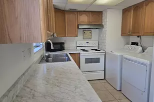 210 Amherst Ave, Sarasota, FL 34232 - Photo 4