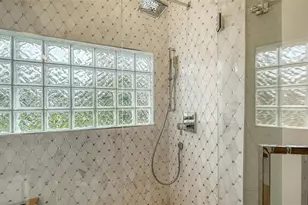 7198 Del Lago Dr, Sarasota, FL 34238 - Photo 38