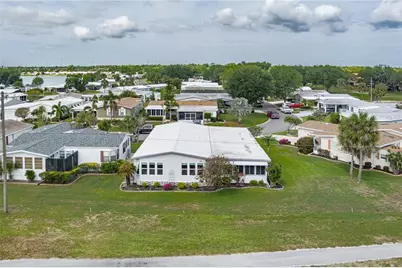 8520 Countess Avenue Circle, Palmetto, FL 34221 - Photo 32