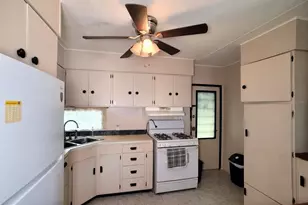 407 51st Ave Terrace W, Bradenton, FL 34207 - Photo 10