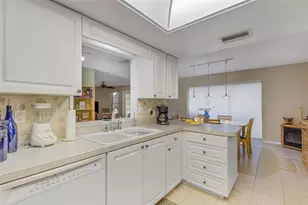 1518 70th St W, Bradenton, FL 34209 - Photo 10