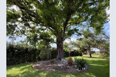 1518 70th Street W, Bradenton, FL 34209 - Photo 4