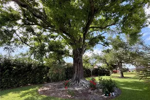 1518 70th St W, Bradenton, FL 34209 - Photo 4