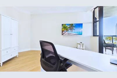 1241 Gulf Of Mexico Drive #506, Longboat Key, FL 34228 - Photo 20