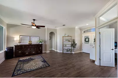 9937 Laurel Valley Avenue Circle, Bradenton, FL 34202 - Photo 10