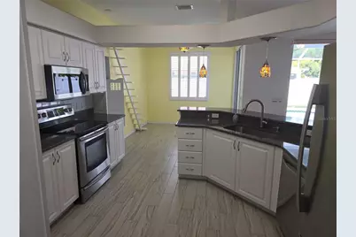 7404 38th Court E, Sarasota, FL 34243 - Photo 18