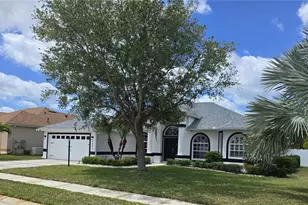 7404 38th Ct E, Sarasota, FL 34243 - Photo 2