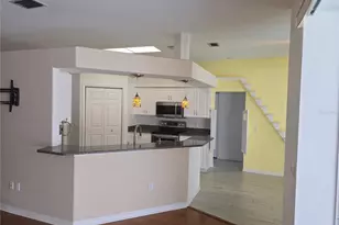 7404 38th Ct E, Sarasota, FL 34243 - Photo 16