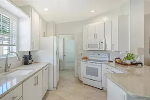 5867 Helicon Pl, Sarasota, FL 34238 - Photo 8
