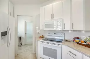 5867 Helicon Pl, Sarasota, FL 34238 - Photo 20