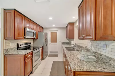 4478 Coco Ridge Circle, Sarasota, FL 34233 - Photo 16