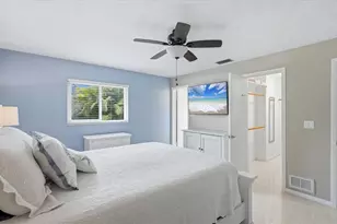 2486 Breakwater Cir, Sarasota, FL 34231 - Photo 26