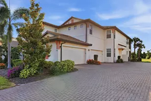 7346 Divot Loop, Lakewood Ranch, FL 34202 - Photo 8