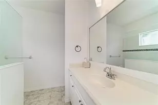 4650 Woodbrook Dr, Sarasota, FL 34243 - Photo 28