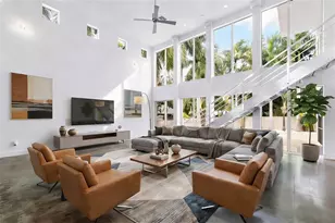 1751 Hawthorne St, Sarasota, FL 34239 - Photo 6