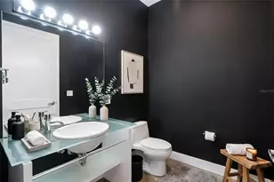 1751 Hawthorne St, Sarasota, FL 34239 - Photo 14