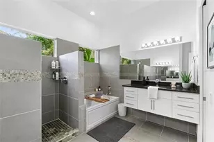 1751 Hawthorne St, Sarasota, FL 34239 - Photo 28