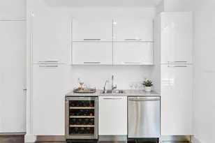 1751 Hawthorne St, Sarasota, FL 34239 - Photo 12