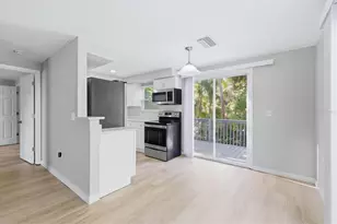 2852 Nassau St, Sarasota, FL 34231 - Photo 10