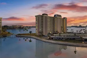 4775 Cove Cir, Saint Petersburg, FL 33708 - Photo 2