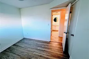 4775 Cove Cir, Saint Petersburg, FL 33708 - Photo 12