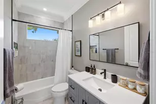 1705 Wisconsin Ln, Sarasota, FL 34239 - Photo 46