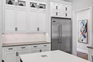 1705 Wisconsin Ln, Sarasota, FL 34239 - Photo 18