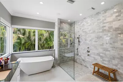 1705 Wisconsin Lane, Sarasota, FL 34239 - Photo 26