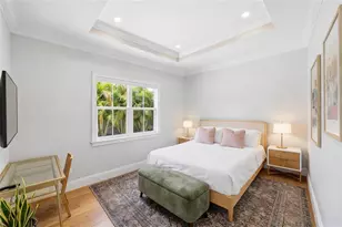 1705 Wisconsin Ln, Sarasota, FL 34239 - Photo 32