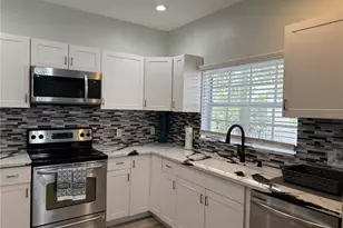 3304 Lisa Ln, Naples, FL 34109 - Photo 18