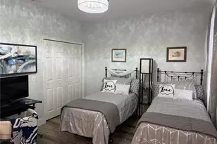 3304 Lisa Ln, Naples, FL 34109 - Photo 26