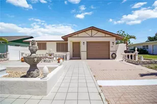1028 Lillian St, Venice, FL 34285 - Photo 2