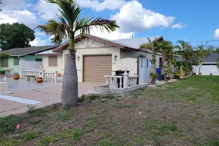 1028 Lillian St, Venice, FL 34285 - Photo 2