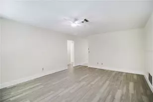 1028 Lillian St, Venice, FL 34285 - Photo 6