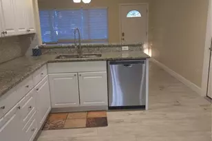 2212 Vinson Ave, Sarasota, FL 34232 - Photo 6