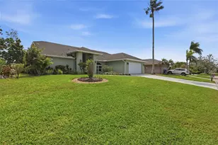 5207 86th St Ct W, Bradenton, FL 34210 - Photo 4