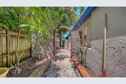 1127 S Osprey Avenue, Sarasota, FL 34236 - Photo 58