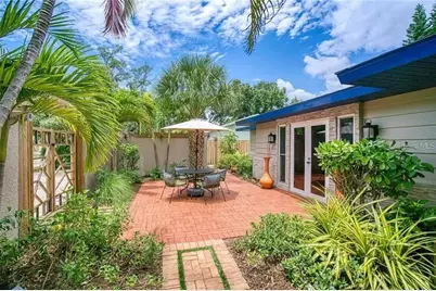 1127 S Osprey Avenue, Sarasota, FL 34236 - Photo 2