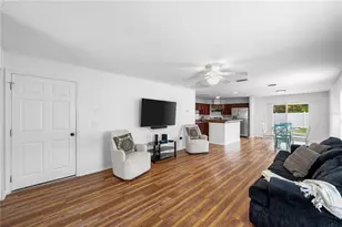 15404 Bama Breeze Pl, Wimauma, FL 33598 - Photo 6