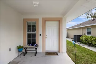15404 Bama Breeze Pl, Wimauma, FL 33598 - Photo 4