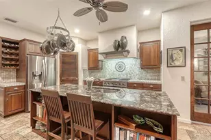 922 Indian Beach Dr, Sarasota, FL 34234 - Photo 12