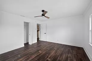 8301 Riverside Dr NE, Saint Petersburg, FL 33702 - Photo 18