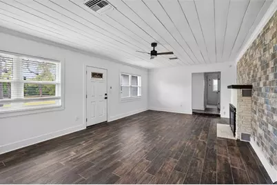 8301 Riverside Drive NE, Saint Petersburg, FL 33702 - Photo 12