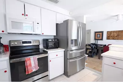 5047 Vinson Way, Sarasota, FL 34232 - Photo 8