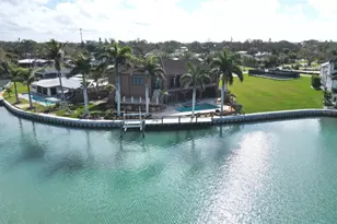 420 Palmetto Crescent, Nokomis, FL 34275 - Photo 2