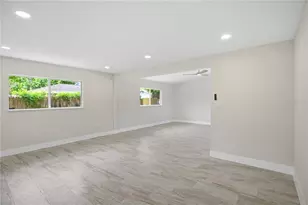 2816 Michigan St, Sarasota, FL 34237 - Photo 12