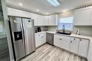3170 Running Deer Dr, North Fort Myers, FL 33917 - Photo 6