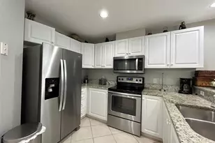 3706 54th Dr W, Bradenton, FL 34210 - Photo 4