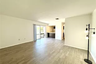 2632 Hidden Lake Dr N, Sarasota, FL 34237 - Photo 4