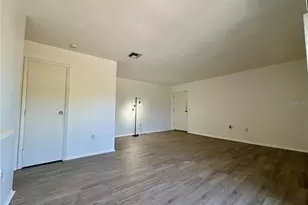 2632 Hidden Lake Dr N, Sarasota, FL 34237 - Photo 8